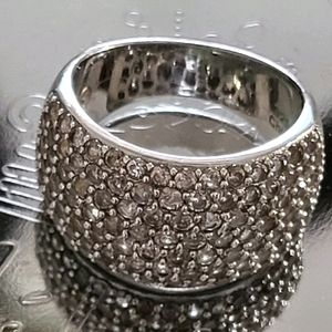 Silver ring with artificial diamonds